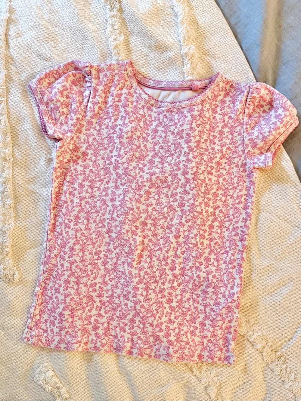 Mini Boden short-sleeved pointelle top in pink paisley floral - 8-9y